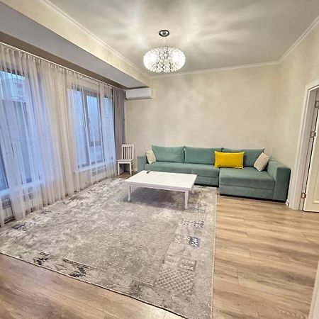 דירות בישקק Ecohouse מראה חיצוני תמונה