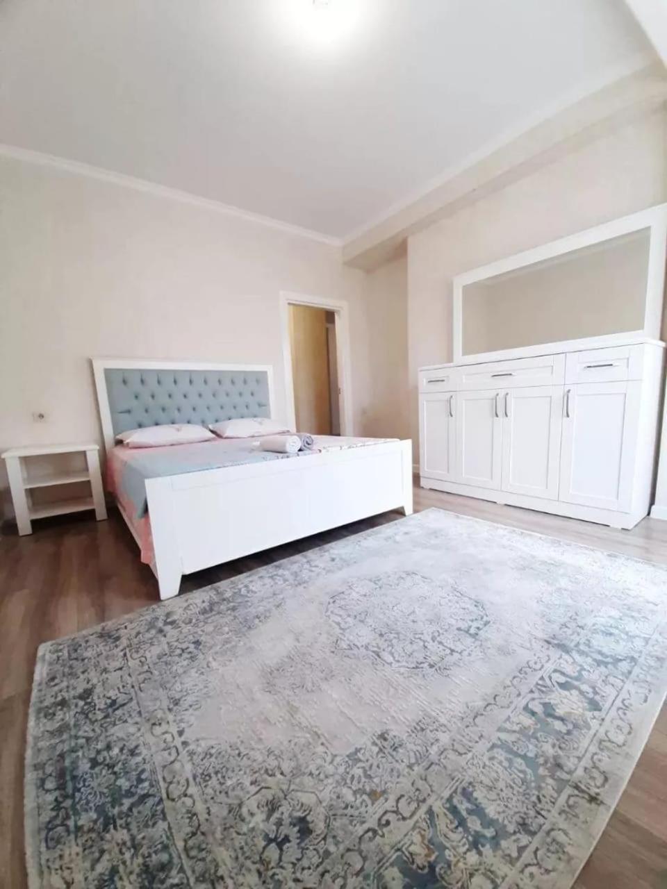 דירות בישקק Ecohouse מראה חיצוני תמונה