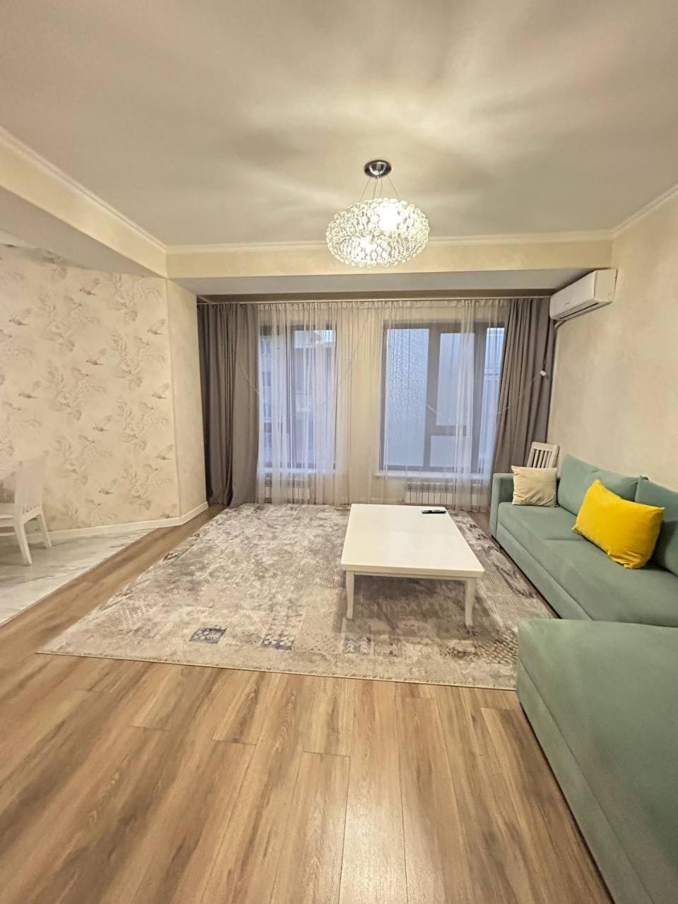 דירות בישקק Ecohouse מראה חיצוני תמונה